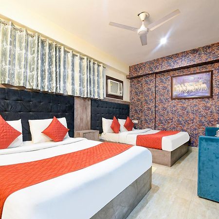 Hotel Square Plaza At Airport Új-Delhi Kültér fotó