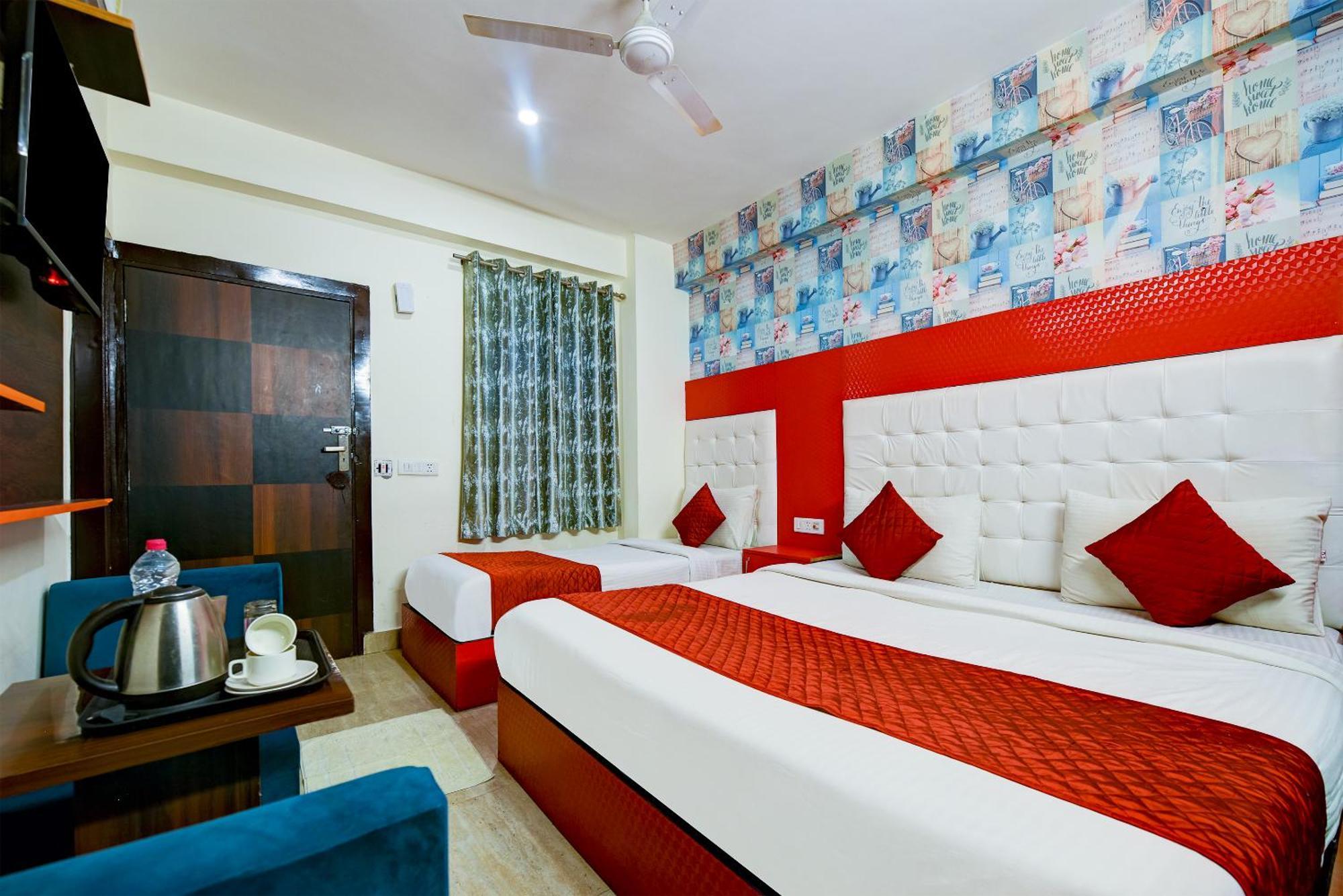 Hotel Square Plaza At Airport Új-Delhi Kültér fotó