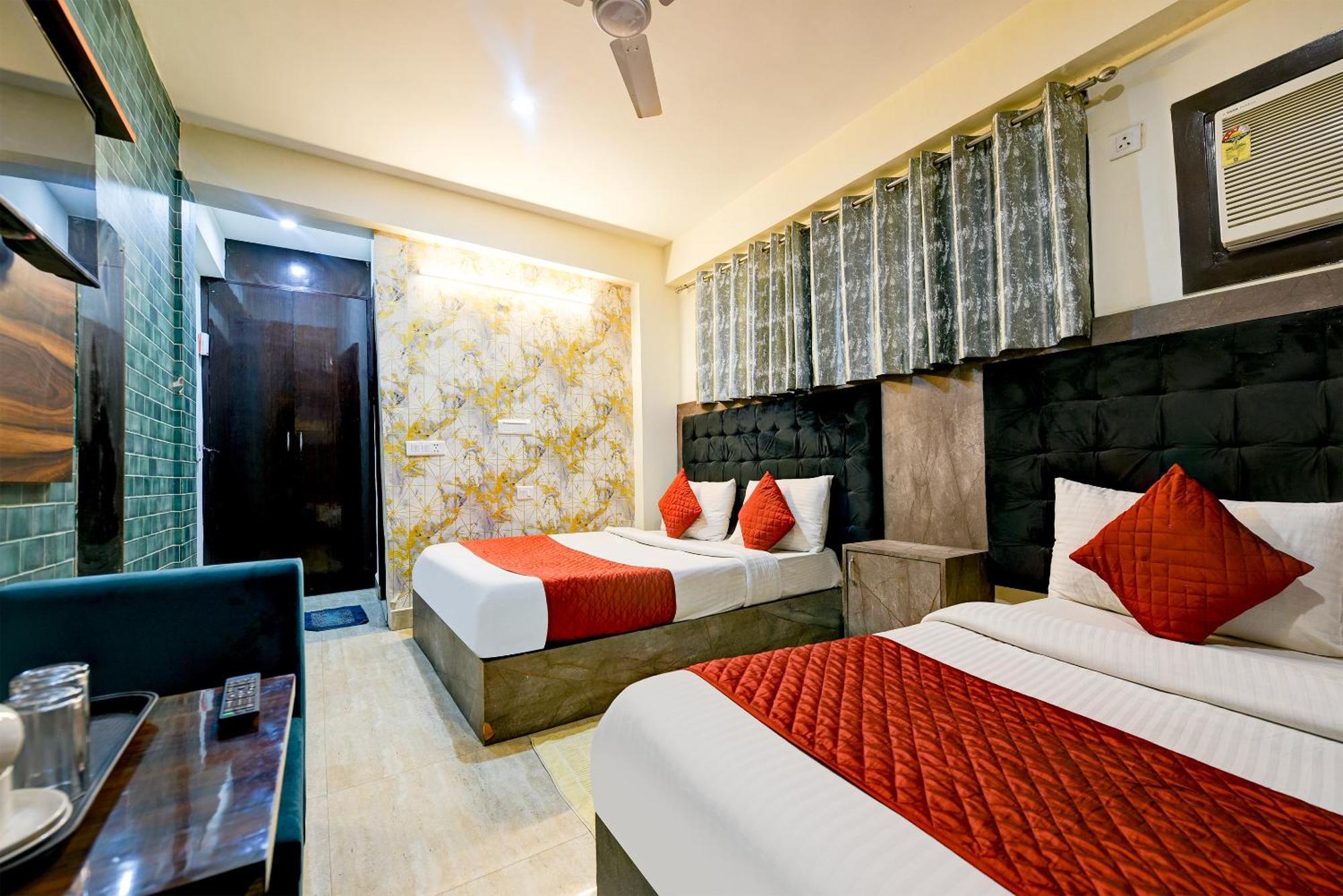 Hotel Square Plaza At Airport Új-Delhi Kültér fotó