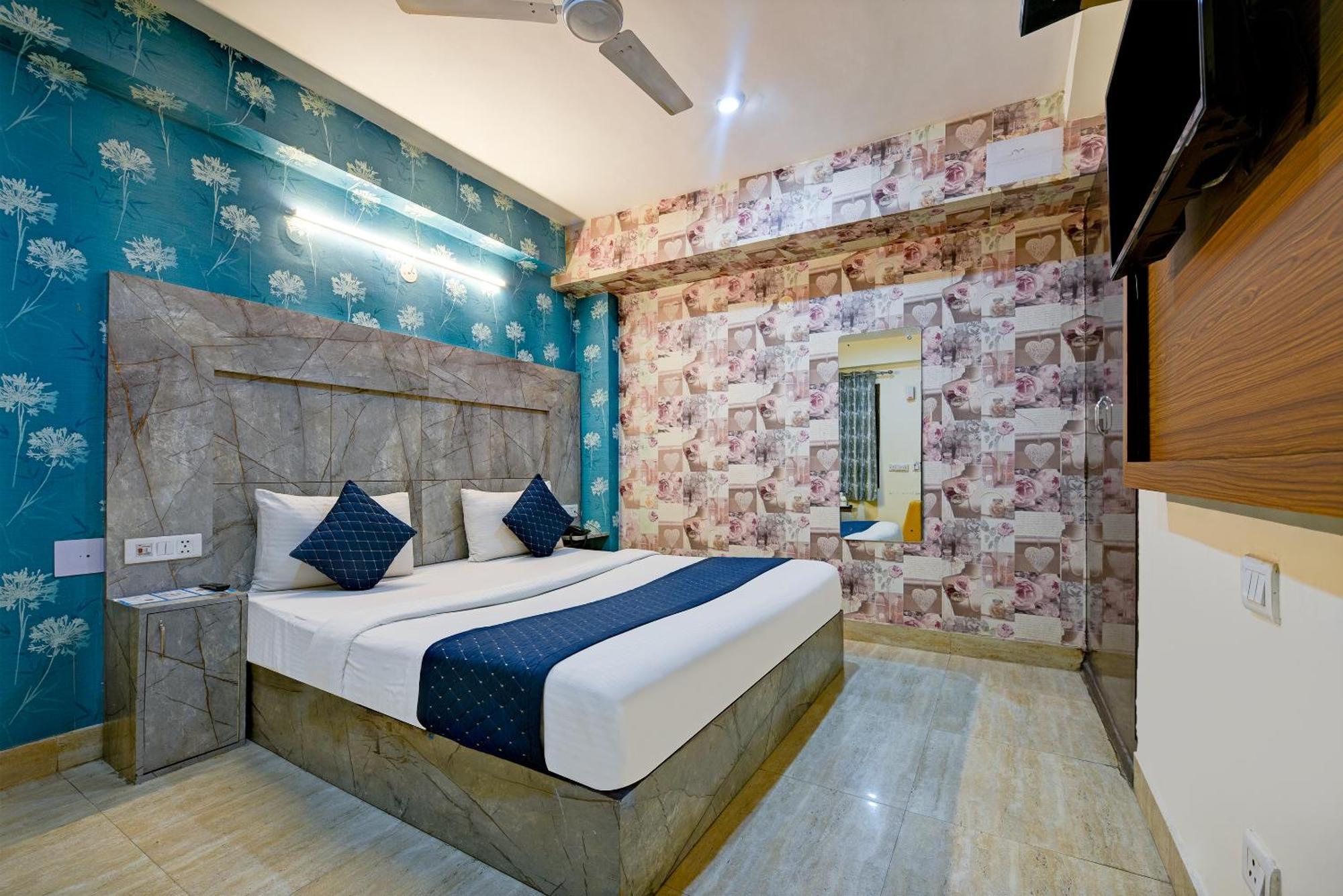 Hotel Square Plaza At Airport Új-Delhi Kültér fotó