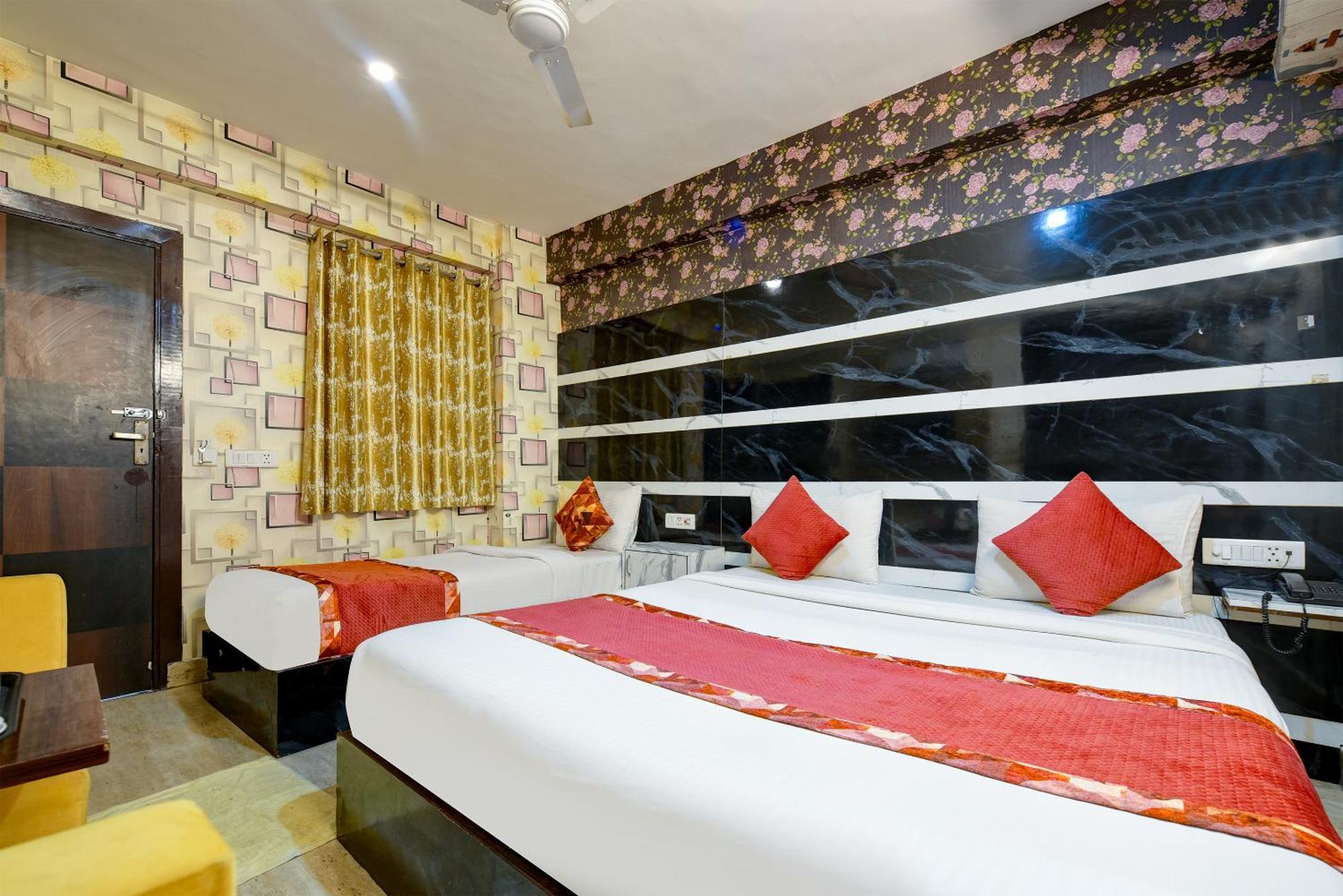 Hotel Square Plaza At Airport Új-Delhi Kültér fotó