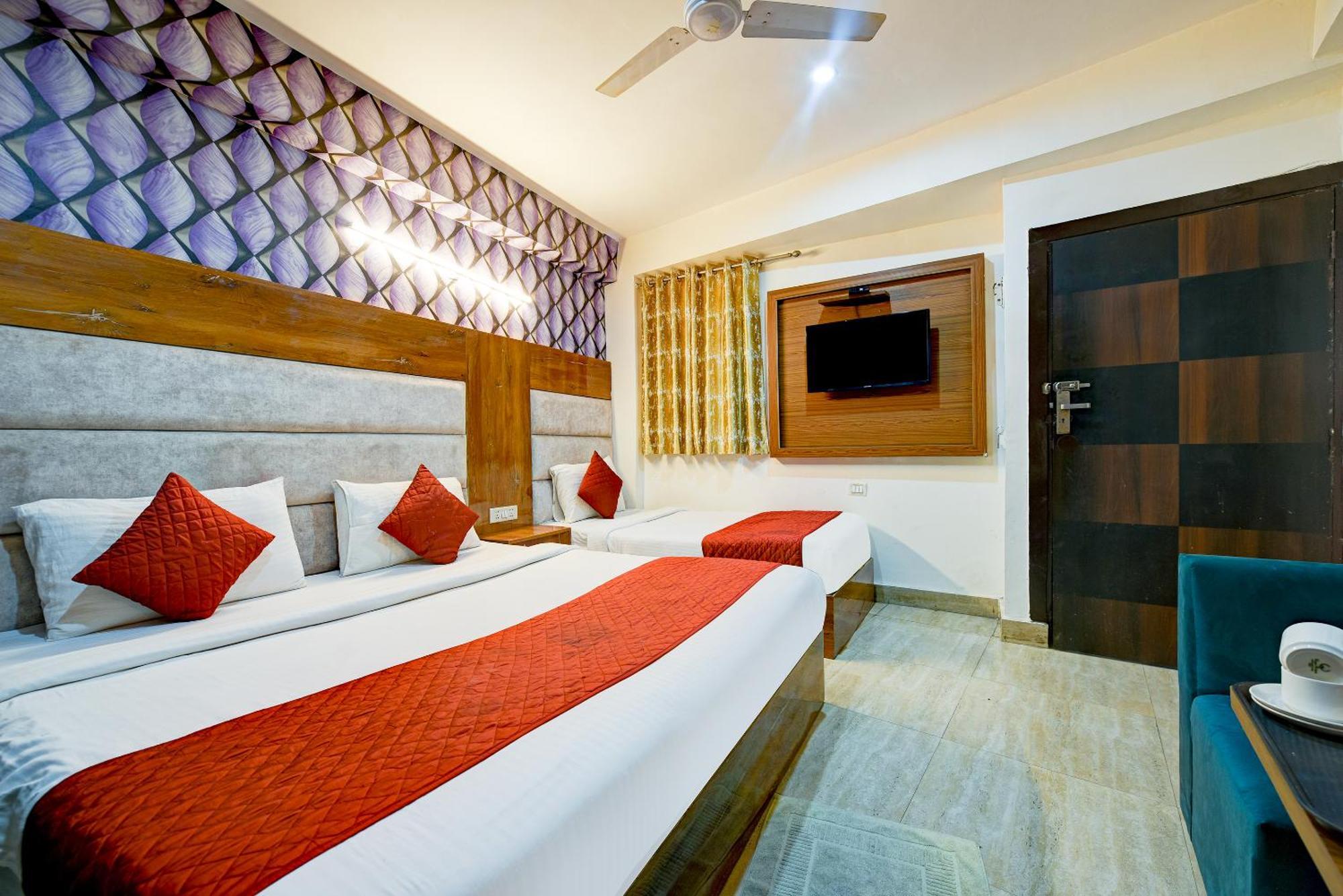 Hotel Square Plaza At Airport Új-Delhi Kültér fotó