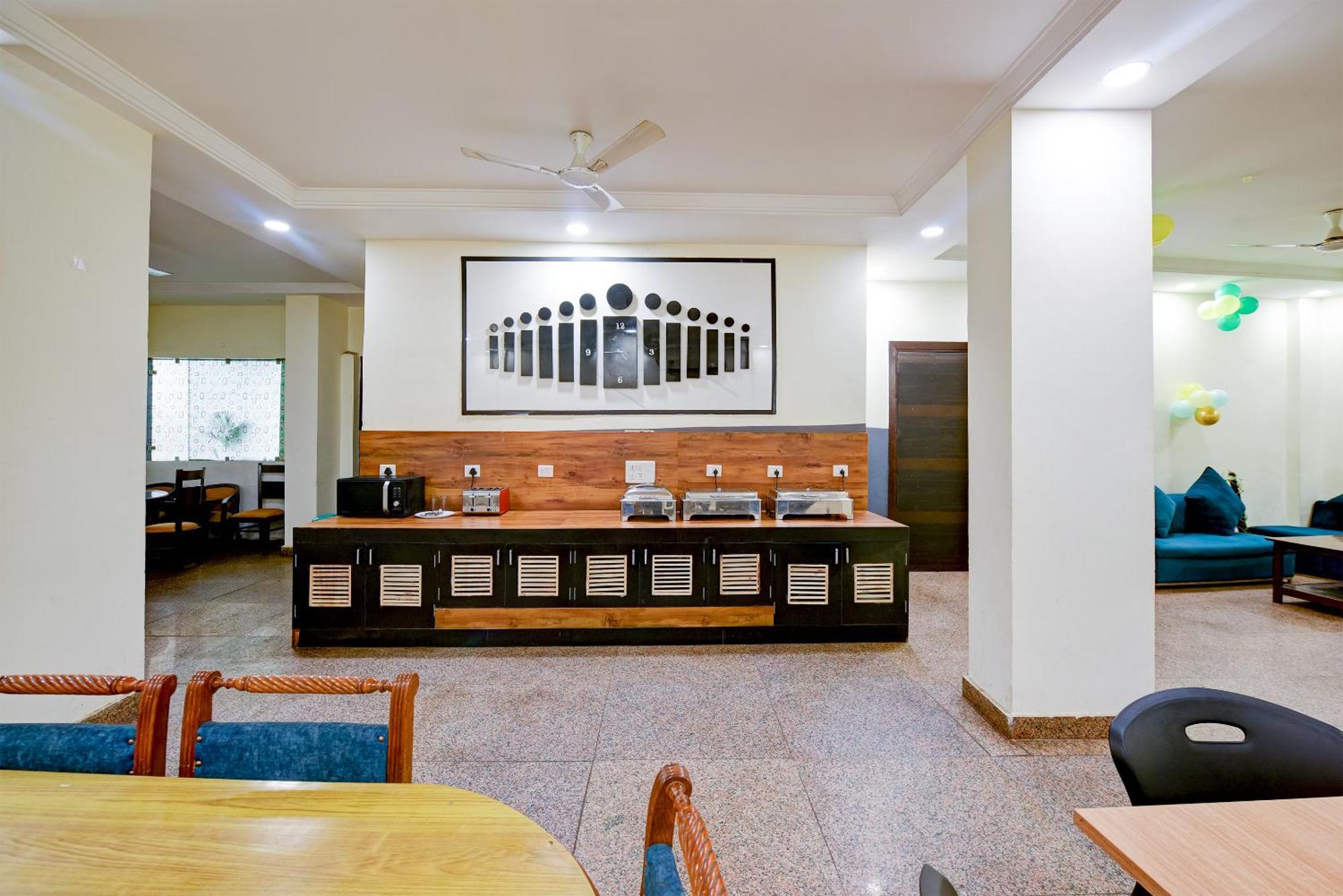 Hotel Square Plaza At Airport Új-Delhi Kültér fotó