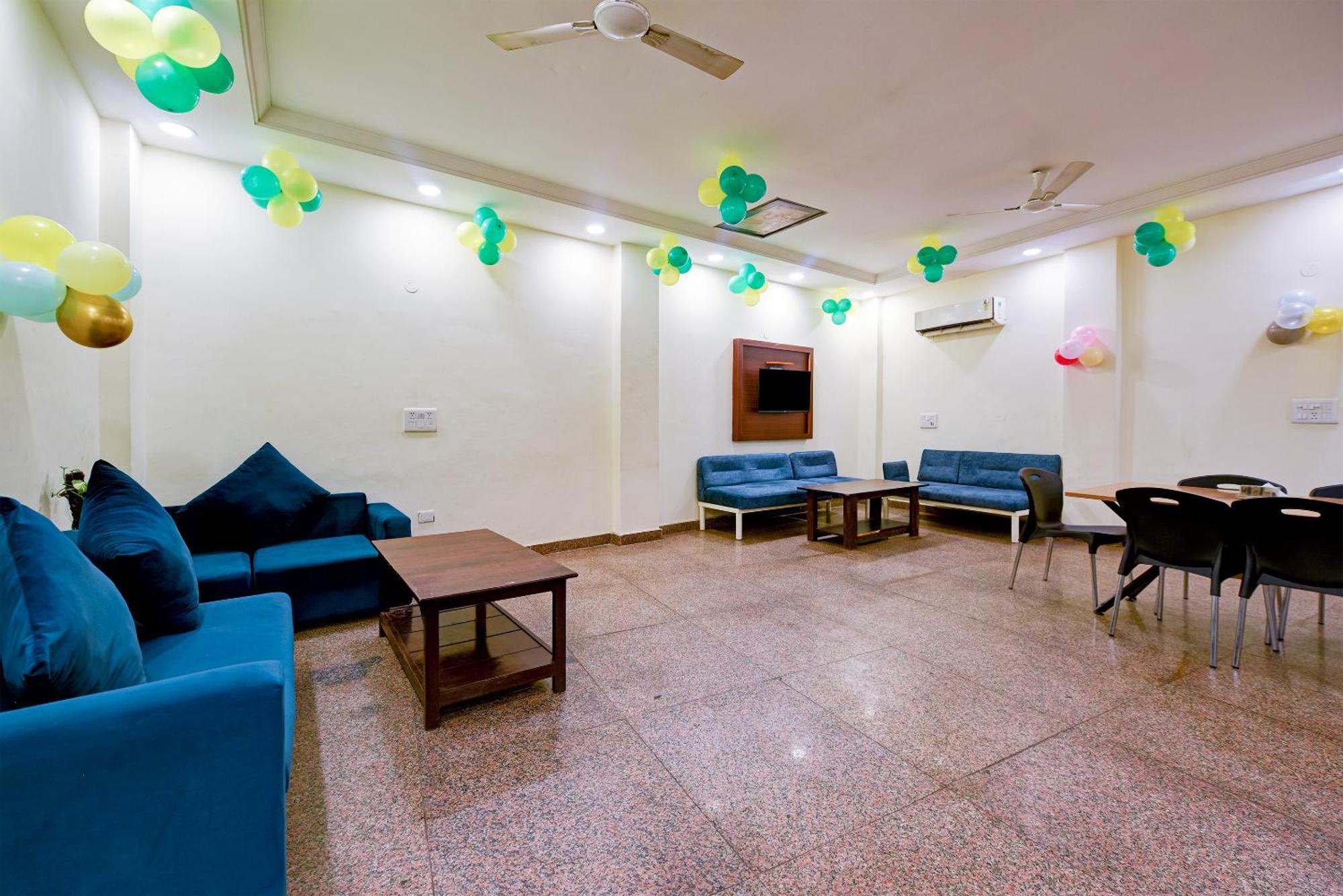 Hotel Square Plaza At Airport Új-Delhi Kültér fotó