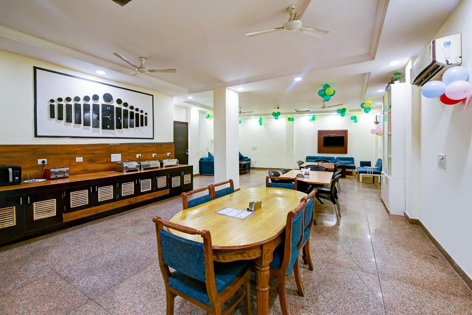 Hotel Square Plaza At Airport Új-Delhi Kültér fotó