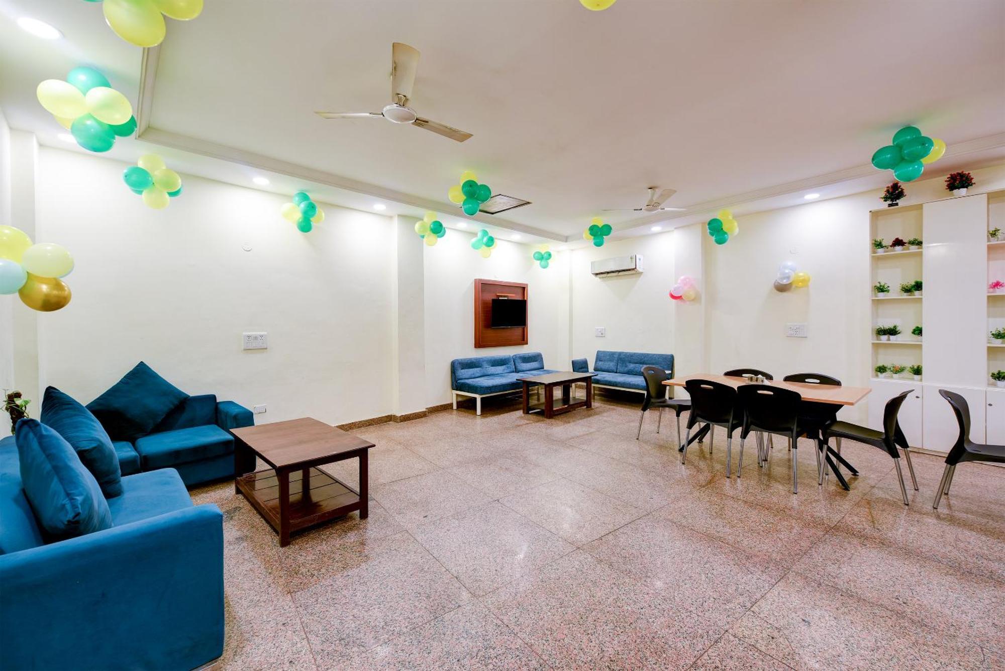 Hotel Square Plaza At Airport Új-Delhi Kültér fotó